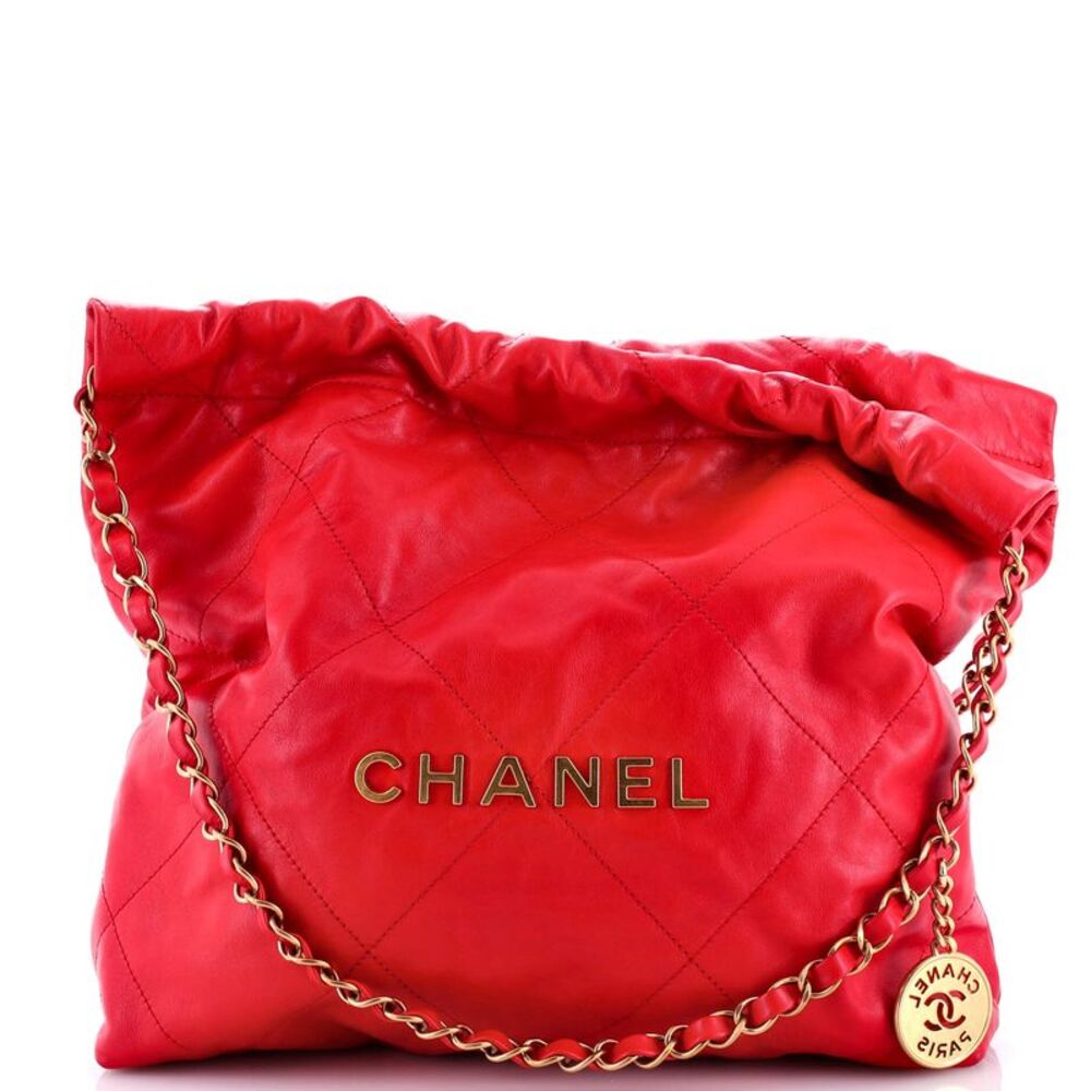 CHANEL Red Quilted Leather Shoulder Bag with Gold Chain